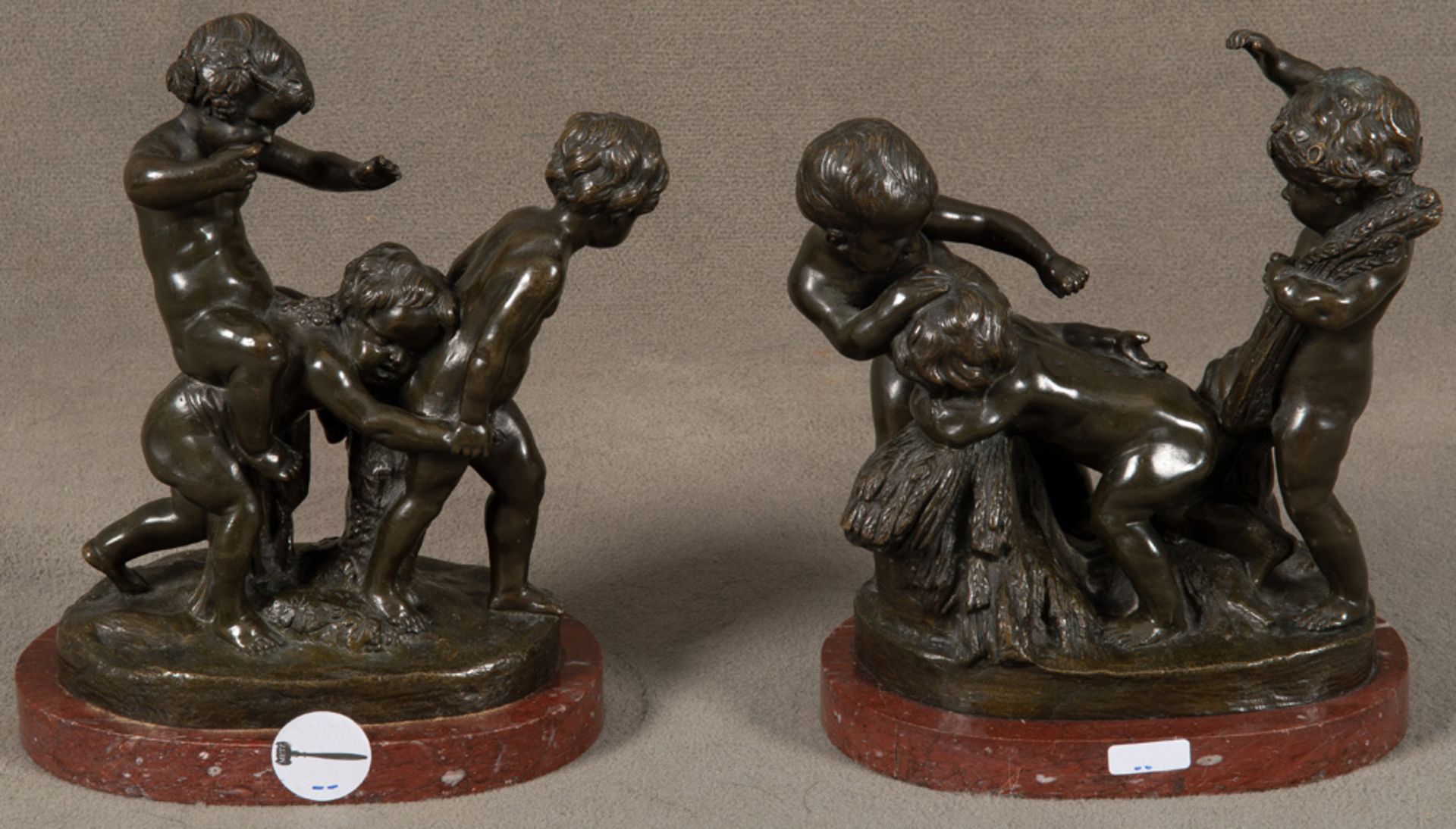 Michel Claude, gen. Clodin (1751-1843). Zwei Figurengruppen mit je drei Putten. Bronze, brüniert,