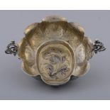 Ovale Weinprobierschale. Nürnberg 17. Jh. Silber, ca. 78 g, floral reliefiert und ziseliert; am Rand