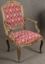 Barock-Fauteuil. Deutsch um 1750-60. Massivholz, geschnitzt, auf Kreidegrund grün gefasst und gold