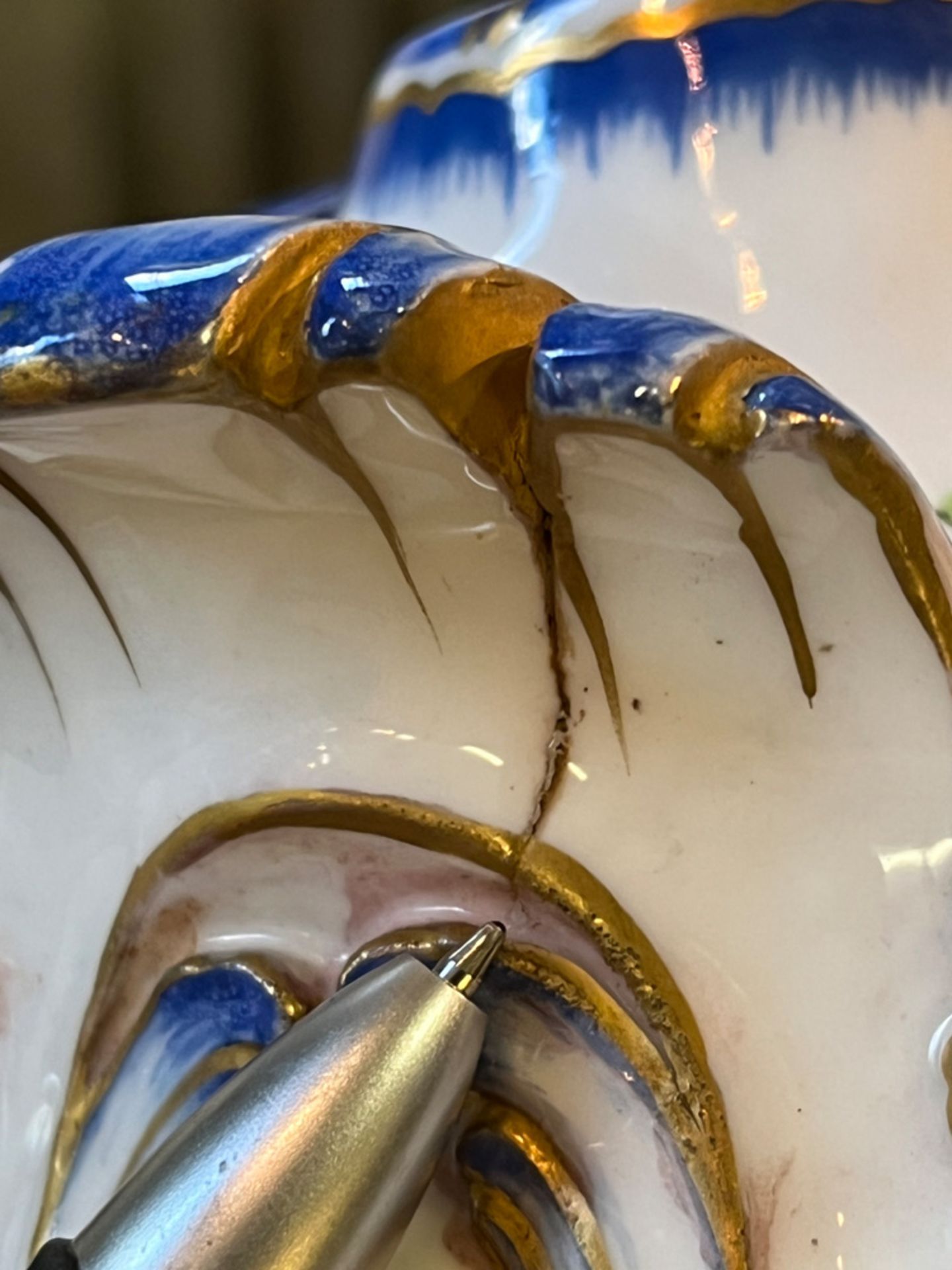 Paar ovale Gläserkühler. Sèvres 18. Jh. Porzellan, bunt floral bemalt, mit blau-goldenem Rand; am - Image 9 of 16