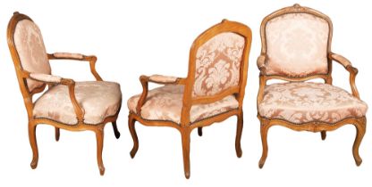 Seltener Satz von acht Louis XV-Fauteuils. Paris, Meister Antoine Criaerd um 1760-70. Massiv