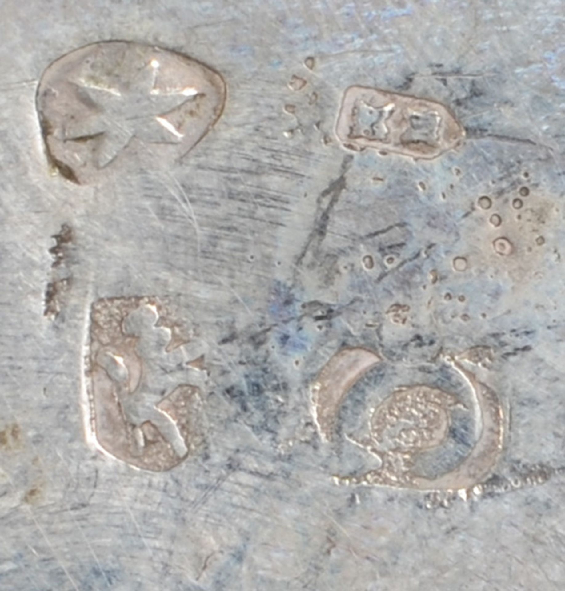 Ovaler Durchbruchskorb. Holland 19. Jh. Silber, ca. 102 g, reliefiert und ziseliert, am Boden mehrfa - Bild 3 aus 3
