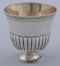 Kleiner Becher. Augsburg, Meister Johann III Mittnacht (1706-1758, Meister seit 1735). Silber, ca.