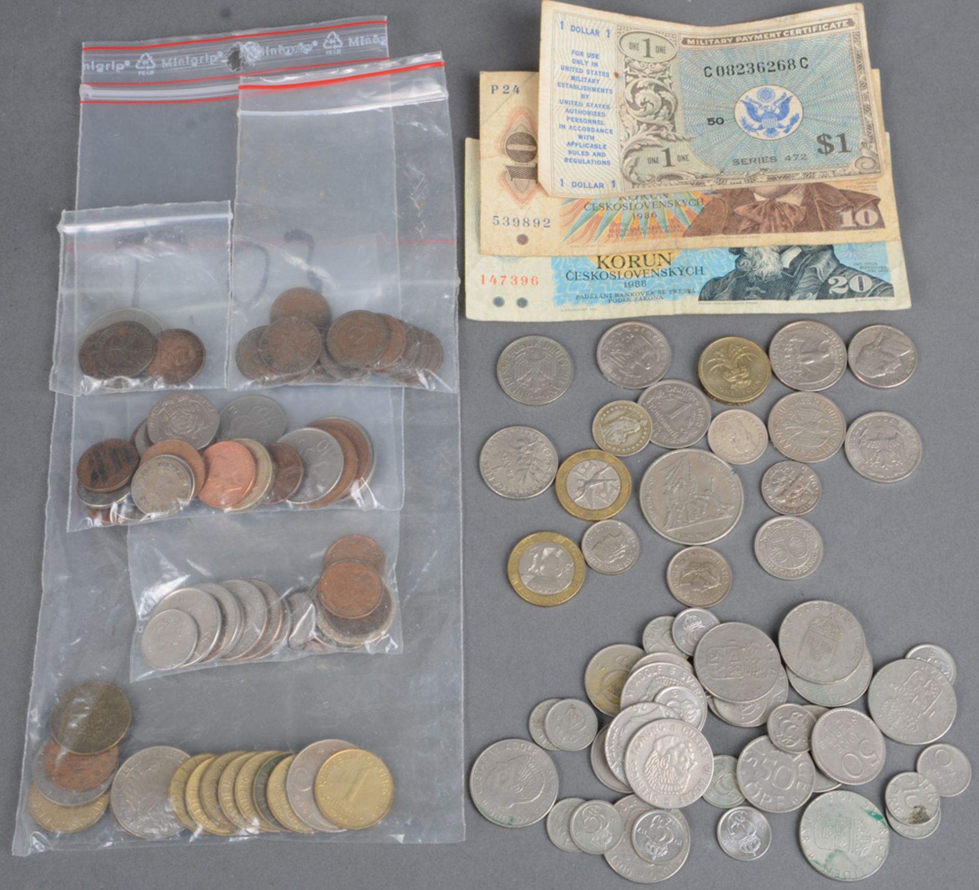 Konvolut Münzen und Geldscheine, meist Europa, u.a. Deutschland, England, Finnland, Österreich, Schw