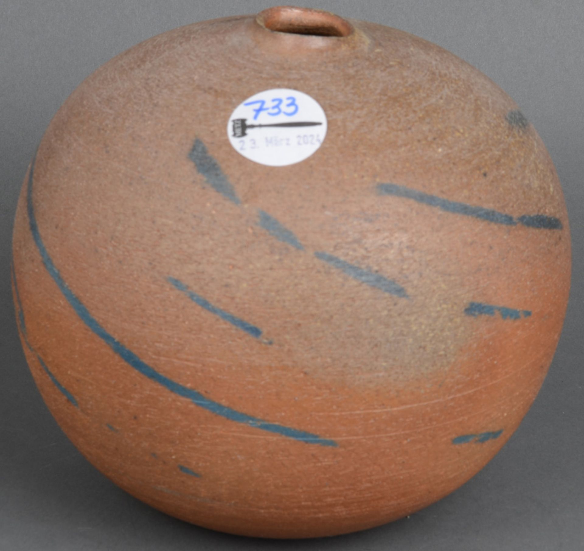 Balusterförmige Vase. Kandern, Horst Kerstan (1941-2005) dat. 1985. Keramik, aufwendig geformt und