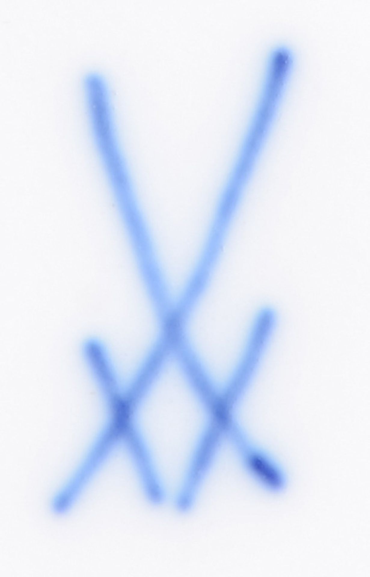 Zwei Durchbruchsteller „Zwiebelmuster“. Meissen 20. Jh. Porzellan, unterglasurblau bemalt; am - Image 2 of 2