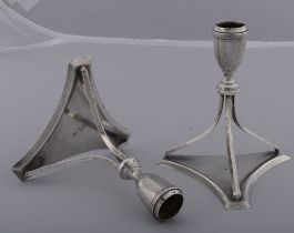Paar Leuchter. Breslau um 1804-13. Silber, ca. 209 g, mittig auf dem Sockel mit Stadtpunze,