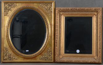 Zwei Spiegel. Italien 20. Jh. Massivholz / Stuck, auf Kreidegrund gold gefasst; der profilierte