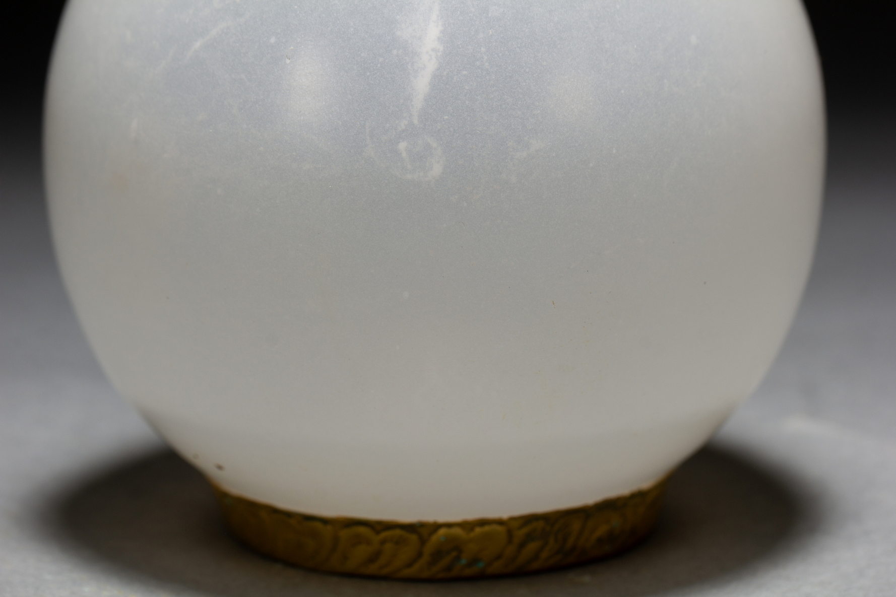 A Chinese glass vase, 18TH/19TH Century Pr.  - Image 6 of 9