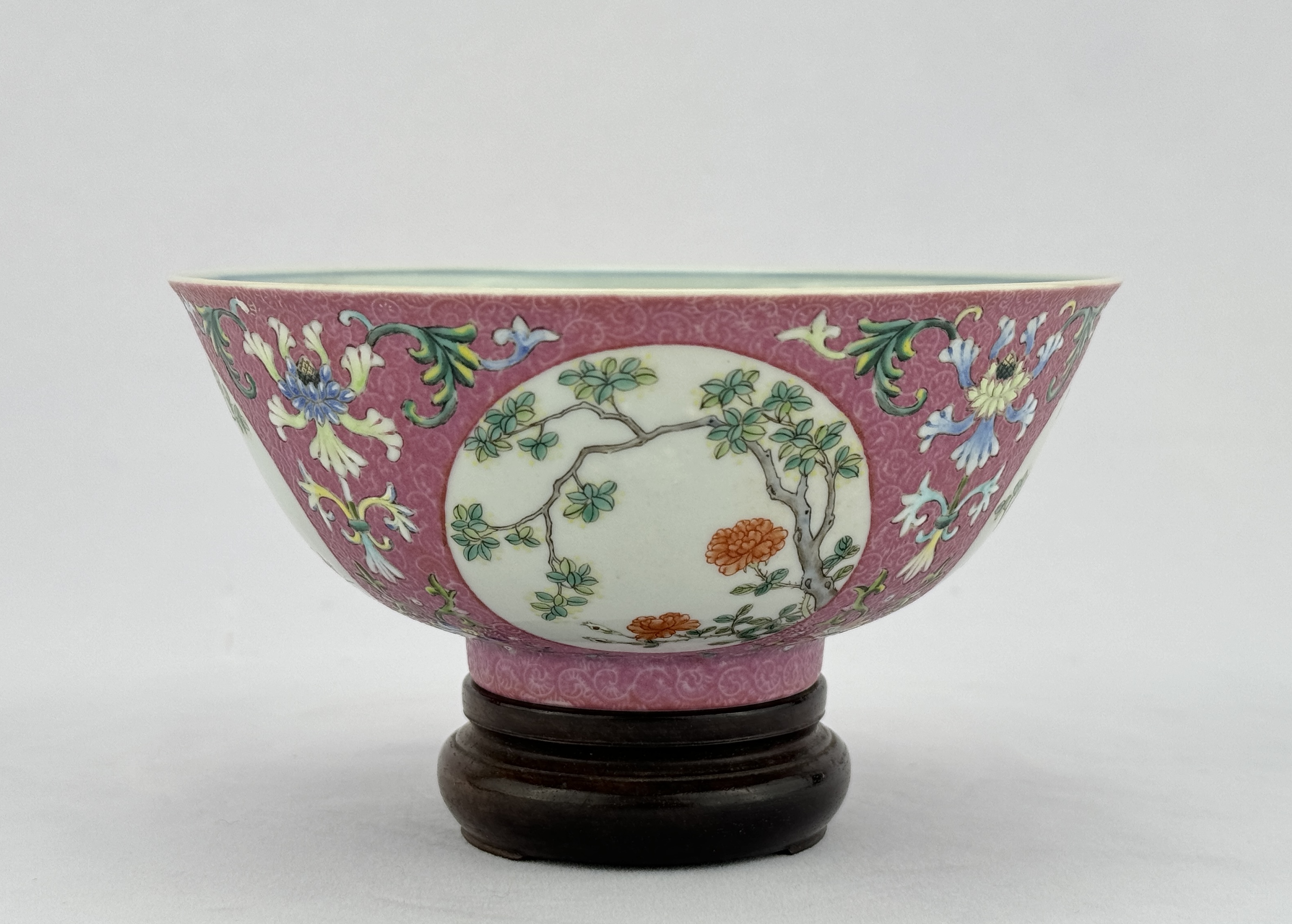 A Chinese Famille Rose bowl, 19TH/20TH Century Pr.  - Image 2 of 10