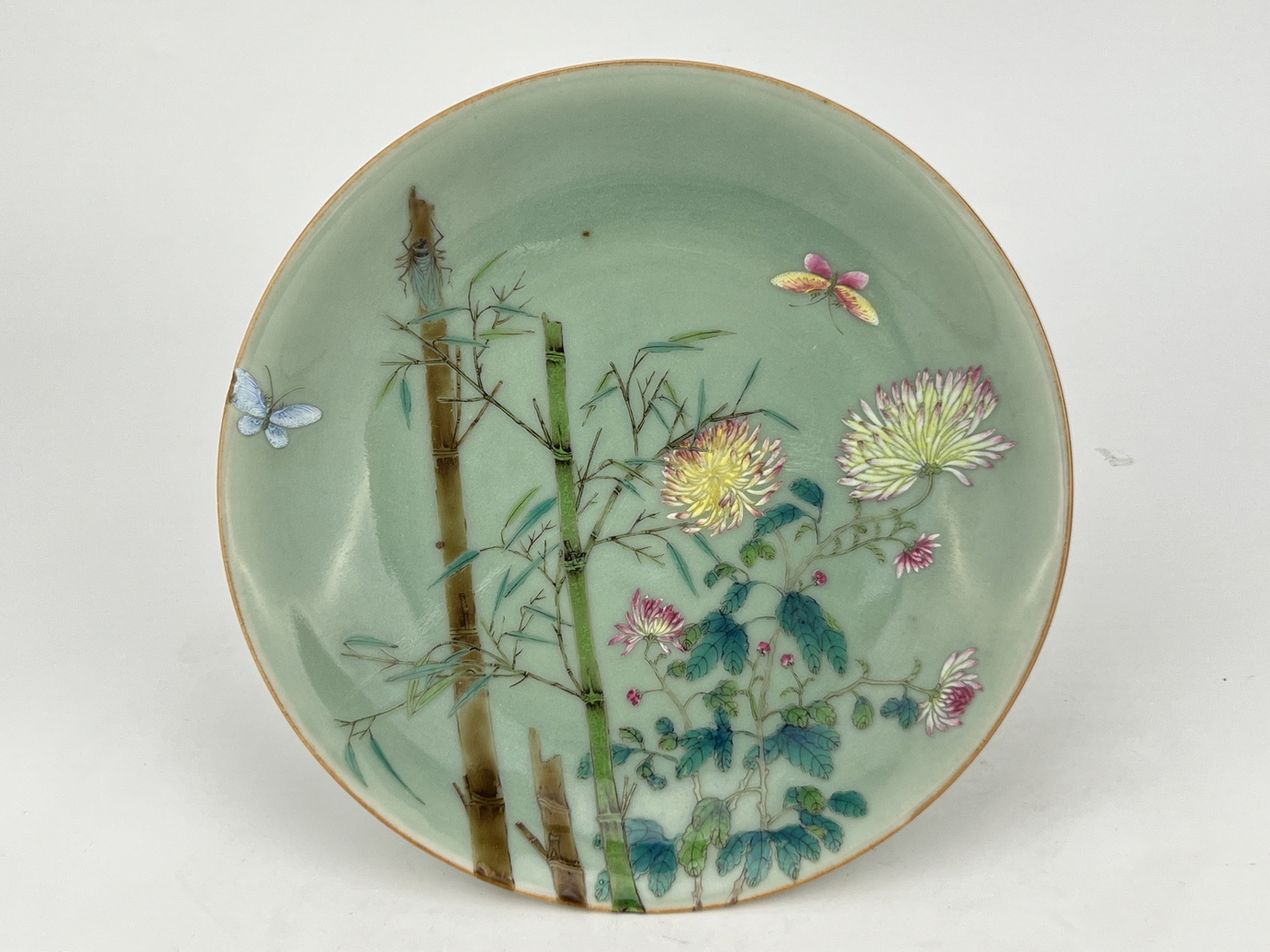 A Chinese Famille Rose dish, 19TH/20TH Century Pr. 