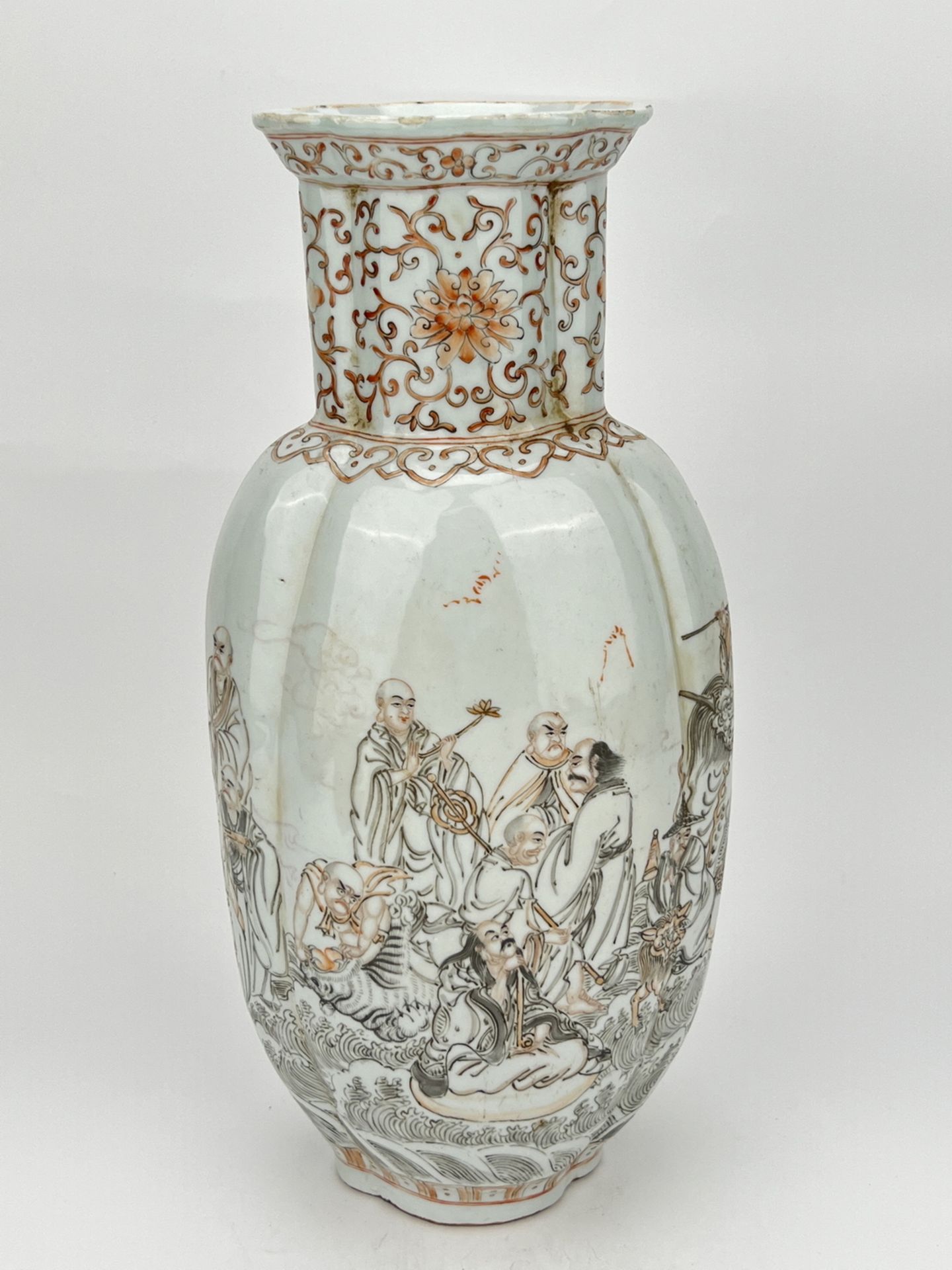 A Chinese Famille Rose vase, 17TH/18TH Century Pr.  - Image 2 of 11