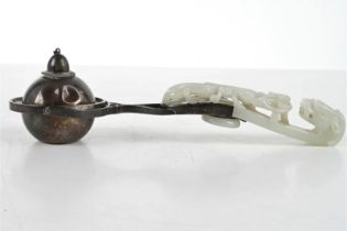 18TH C. CHINESE CARVED JADE SILVER-MOUNTED LAMP