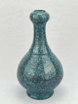 A Chinese vase, 17TH/18TH Century Pr.