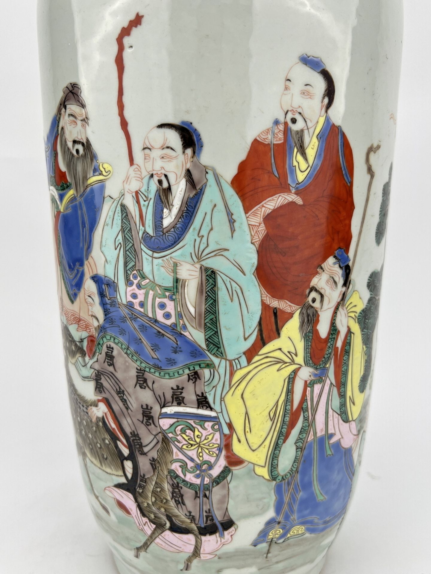 A Chinese Famille Rose vase, 18TH/19TH Century Pr.  - Bild 5 aus 10