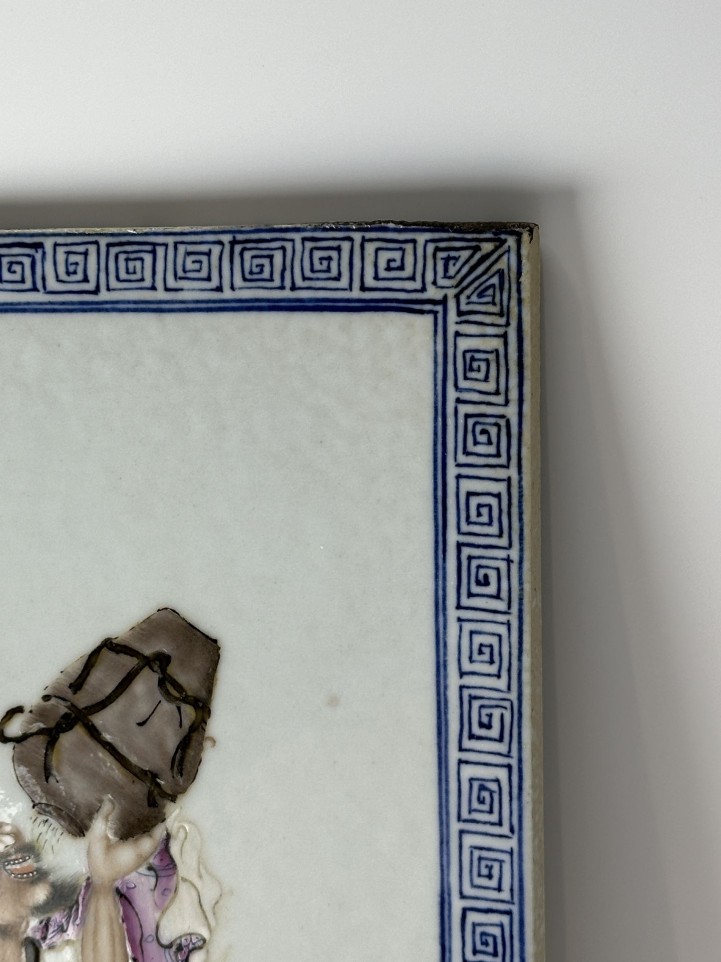 A Chinese porcelain plaque, 19TH/20TH Century Pr.  - Bild 6 aus 12