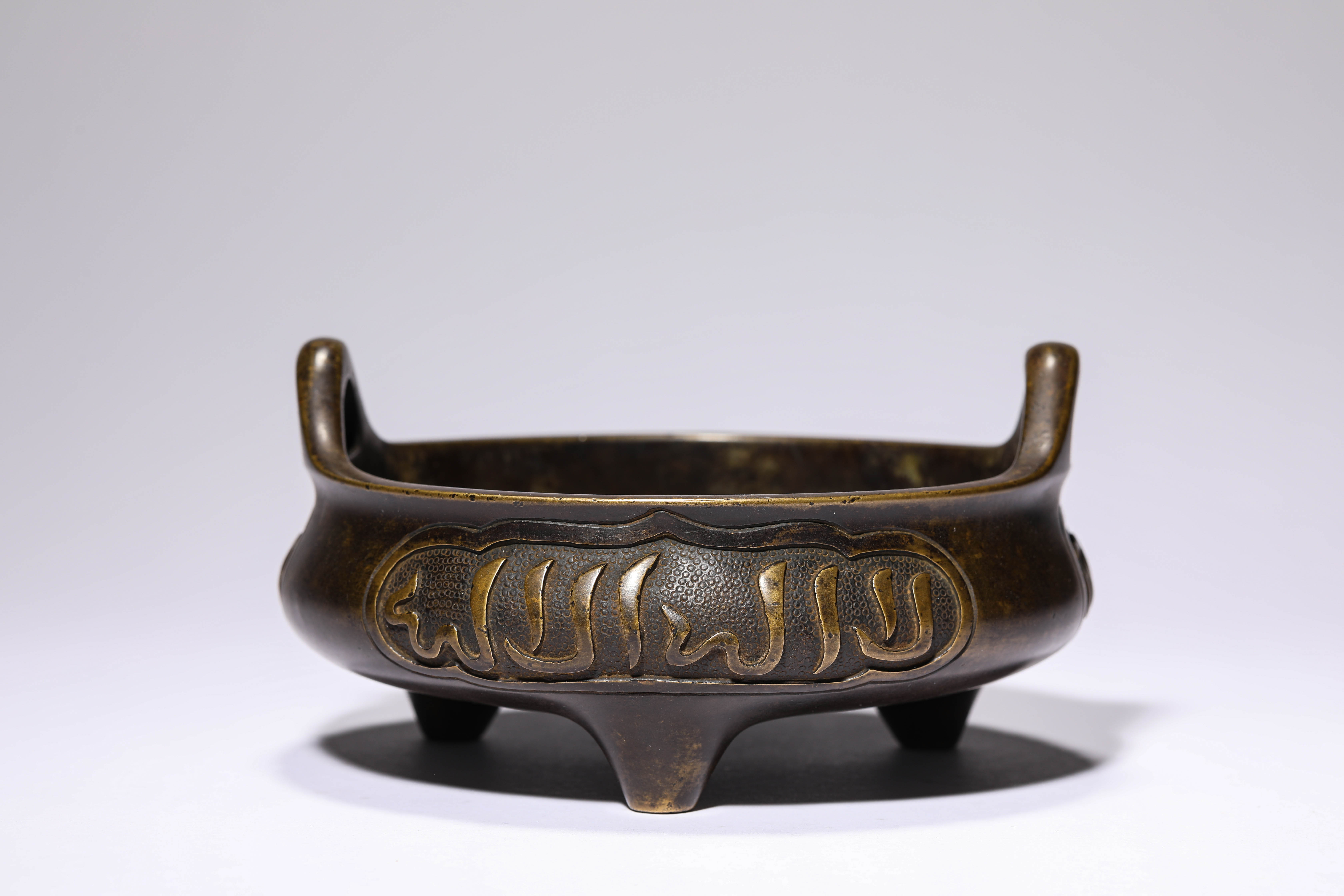A Chinese bronze censor, 17TH/19TH Century Pr.