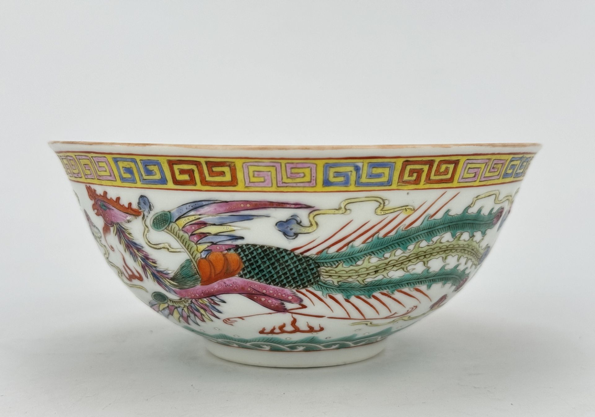 A pair of Chinese Famille Rose bowls, 18TH/19TH Century Pr.  - Bild 3 aus 9