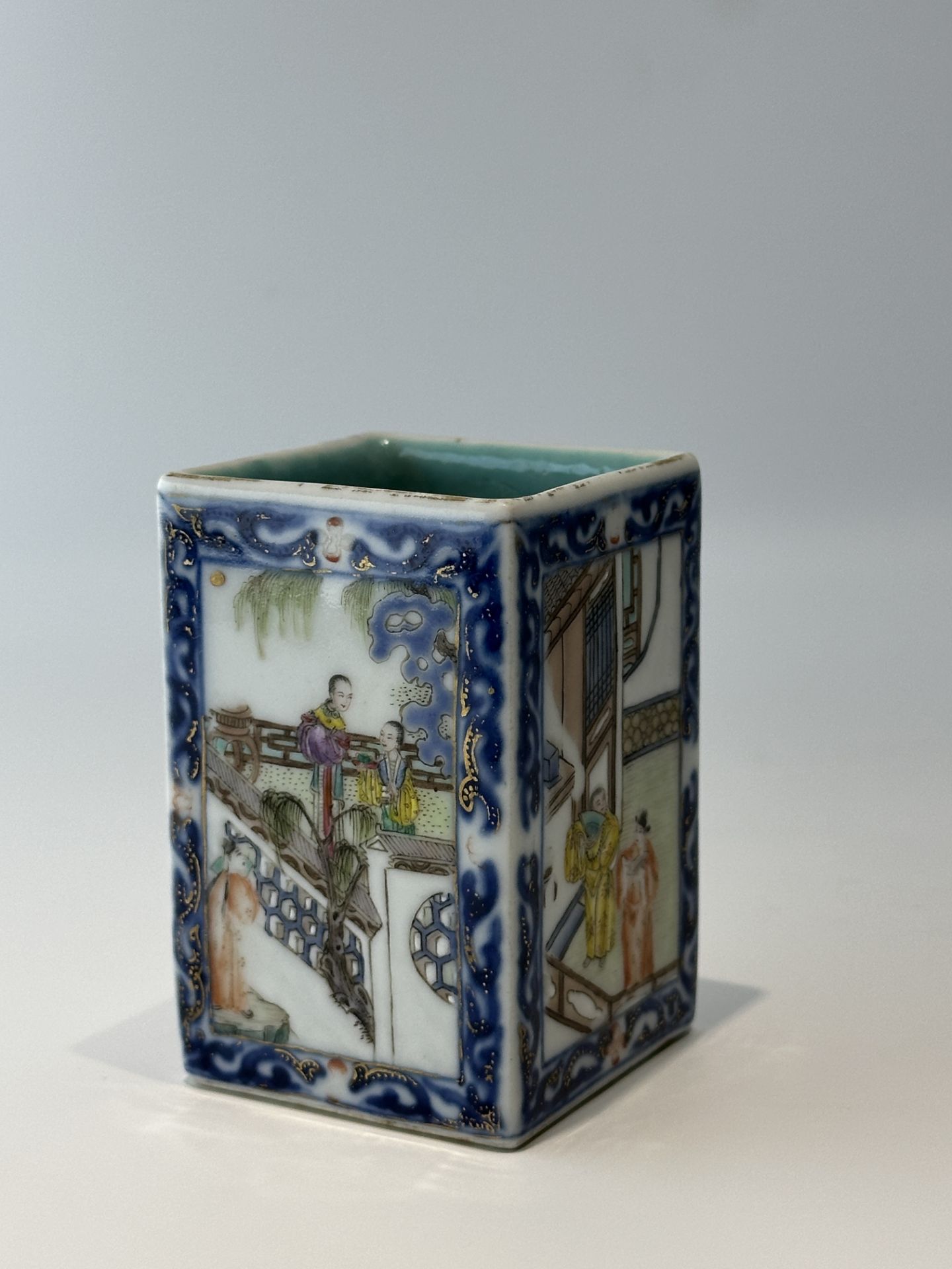 A Chinese rectangle Famille Rose brush pot, 17TH/18TH Century Pr.  - Image 4 of 11