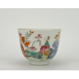 A Chinese Famille Rose cup, 19TH/20TH Century Pr.