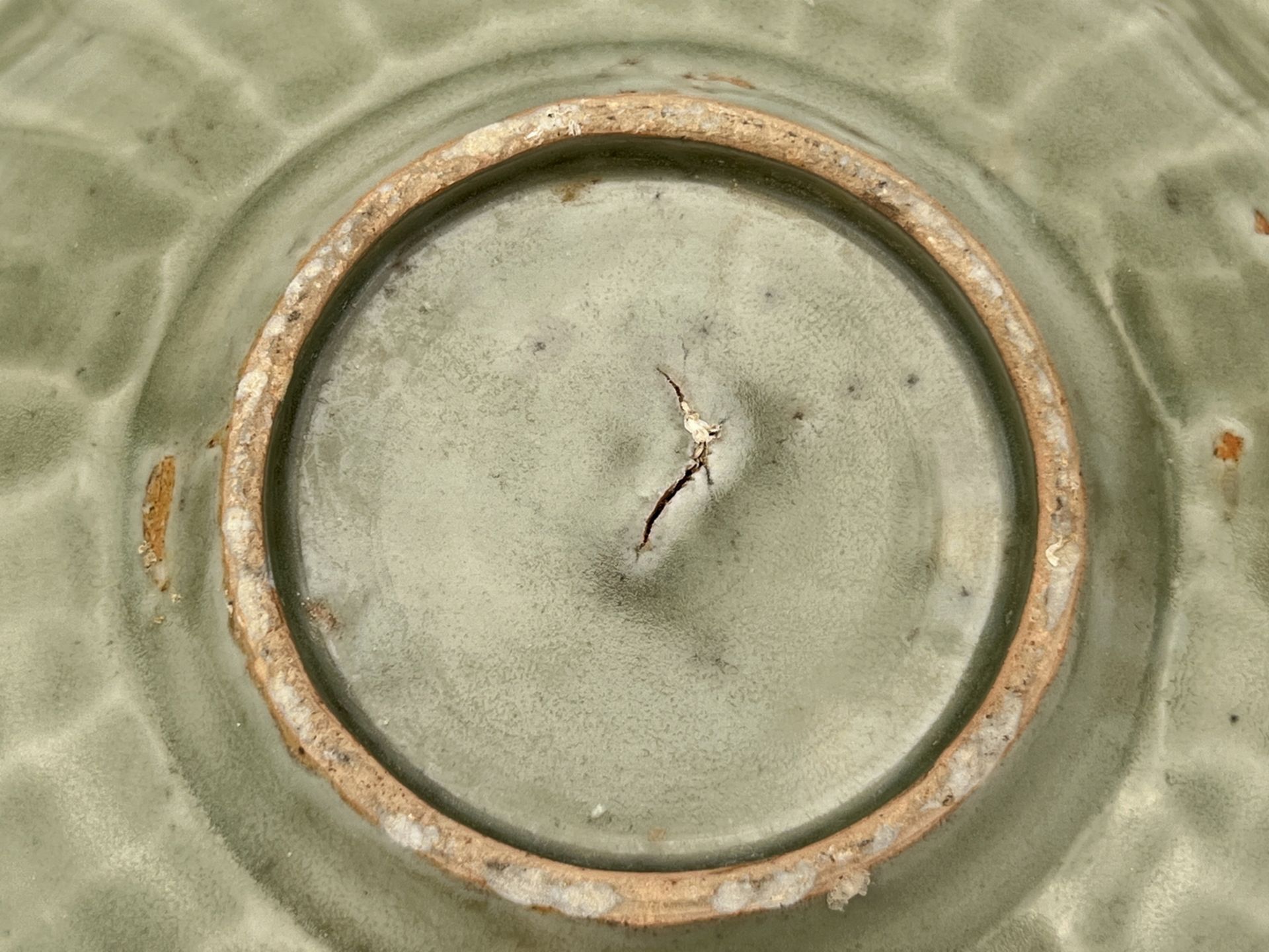 A Chinese celadon waterpot, 16TH/17TH Century Pr.  - Image 6 of 9