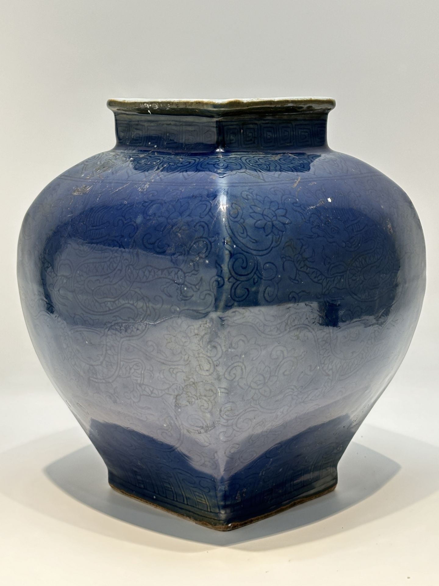 A Chinese blue monochorome vase, 17TH/18TH Century Pr.  - Bild 2 aus 13