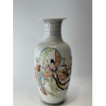 A Chinese Famille Rose vase, 19TH/20TH Century Pr. 