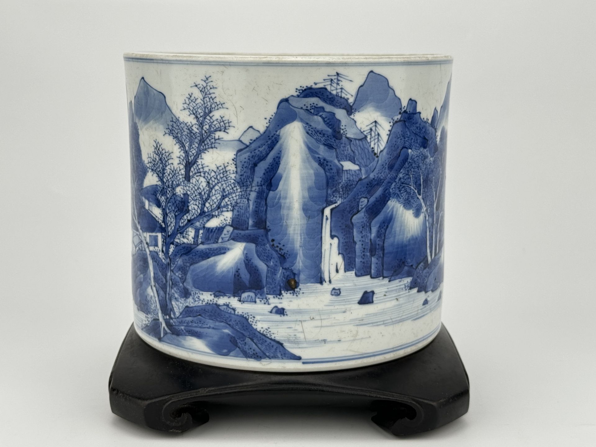 A Chinese Blue&White brushpot, 16TH/17TH Century Pr.  - Image 2 of 9