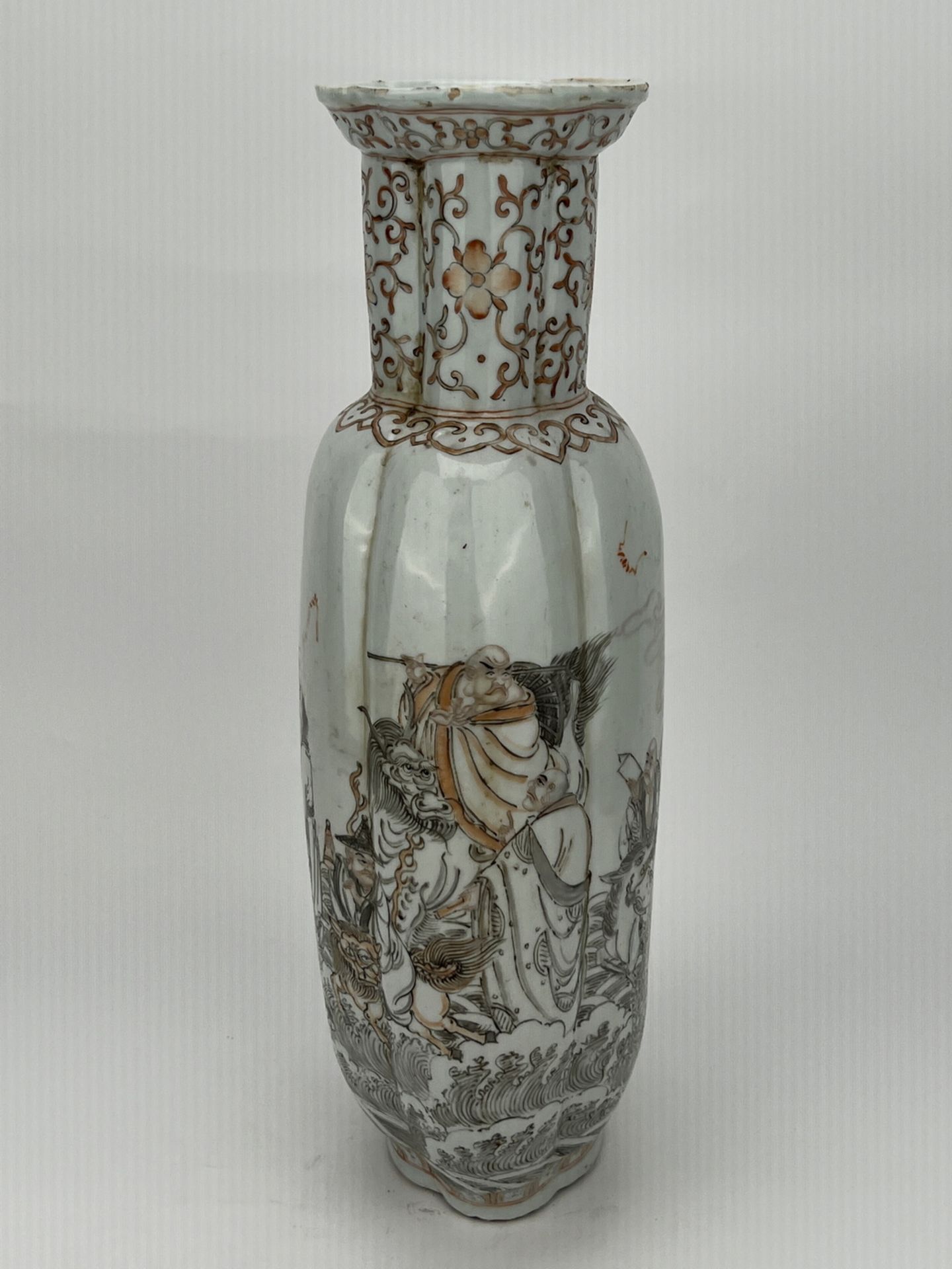 A Chinese Famille Rose vase, 17TH/18TH Century Pr.  - Image 7 of 11