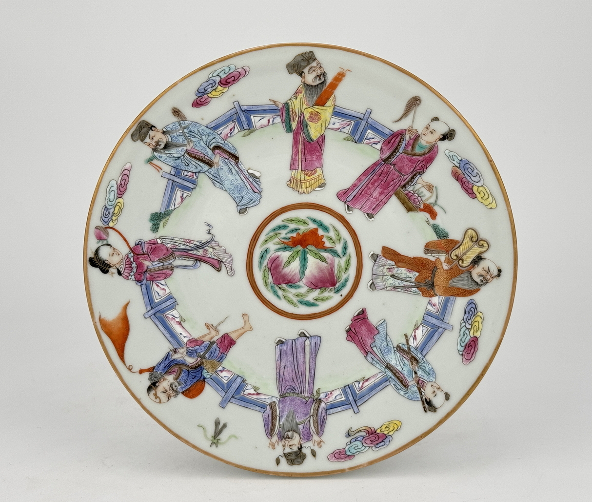 A Chinese Famille Rose dish, 18TH/19TH Century Pr. 