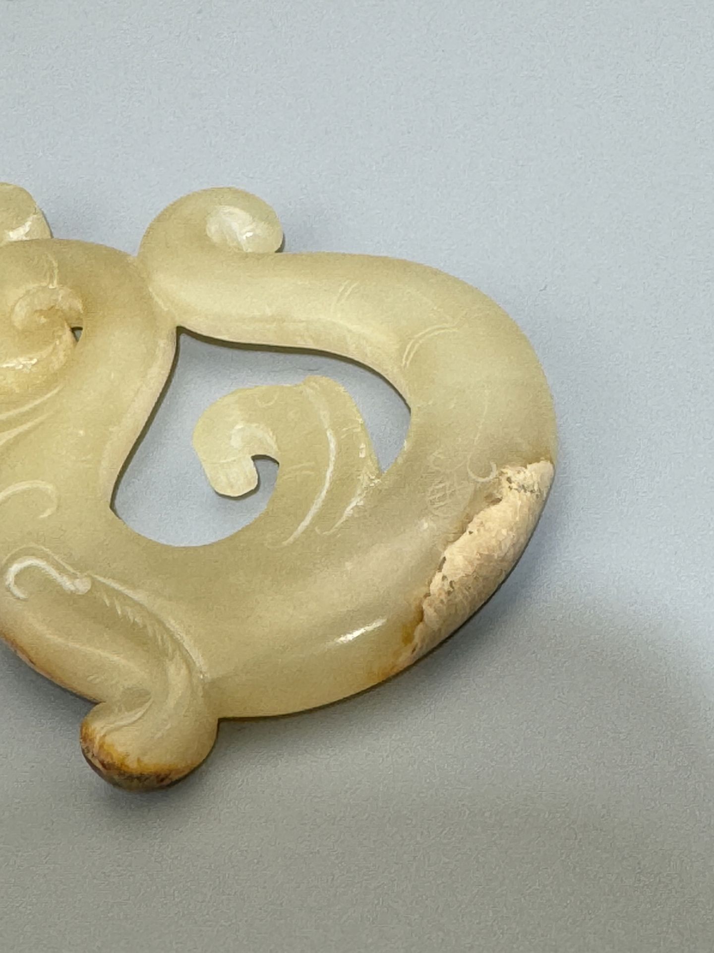 A Chinese jade ornament, 13TH/16TH Century Pr.Collection of NARA private gallary. - Image 4 of 6