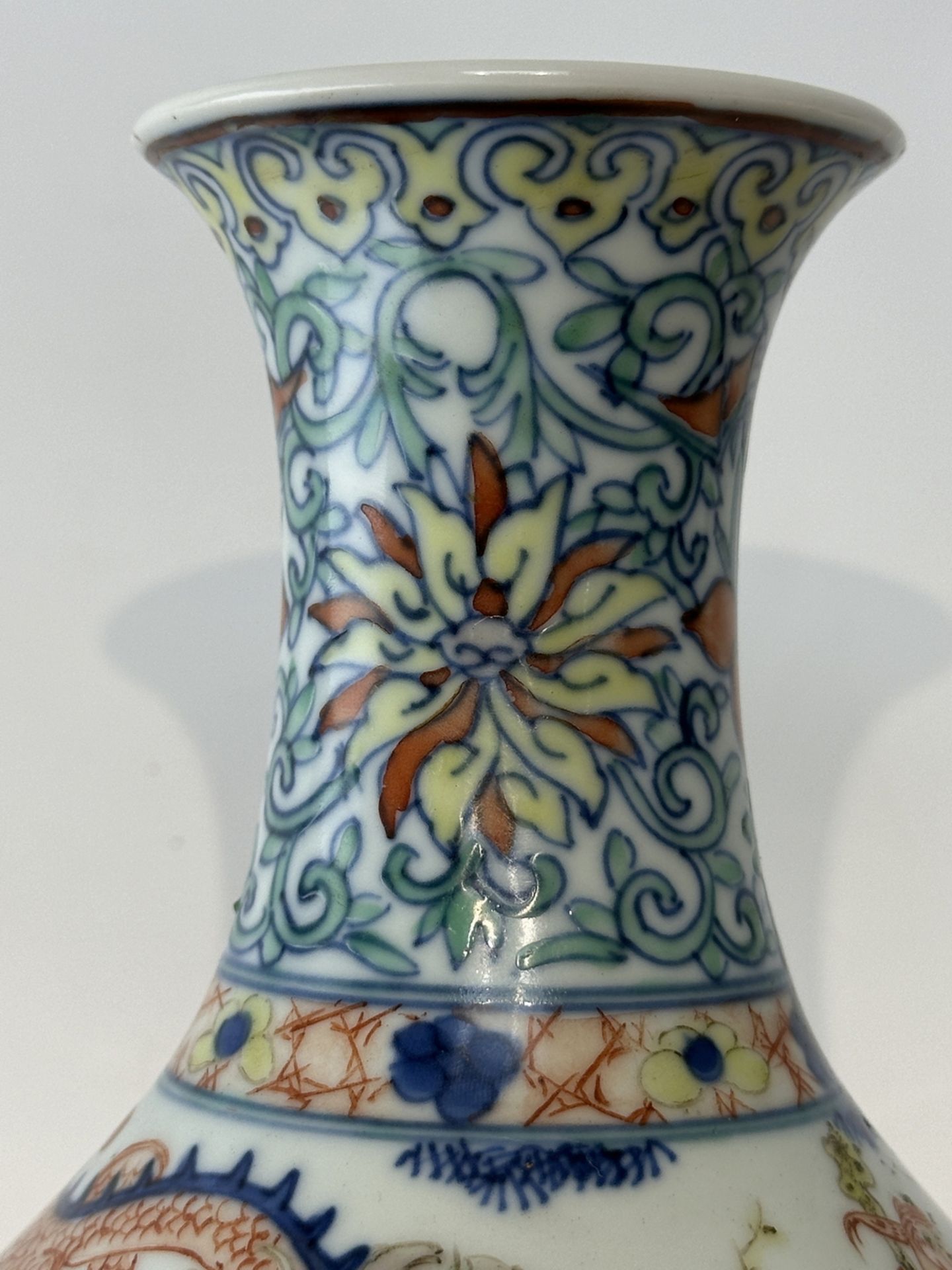 Chinese Doucai Porcelain Vase, Qianlong Mark. - Bild 6 aus 23