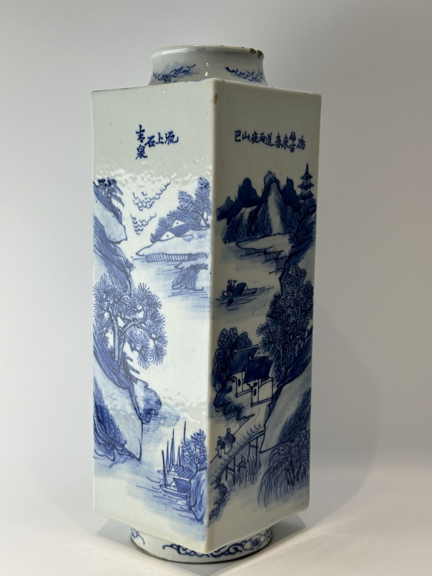 A Chinese rectangle vase, 19TH/20TH Century Pr. - Image 2 of 14