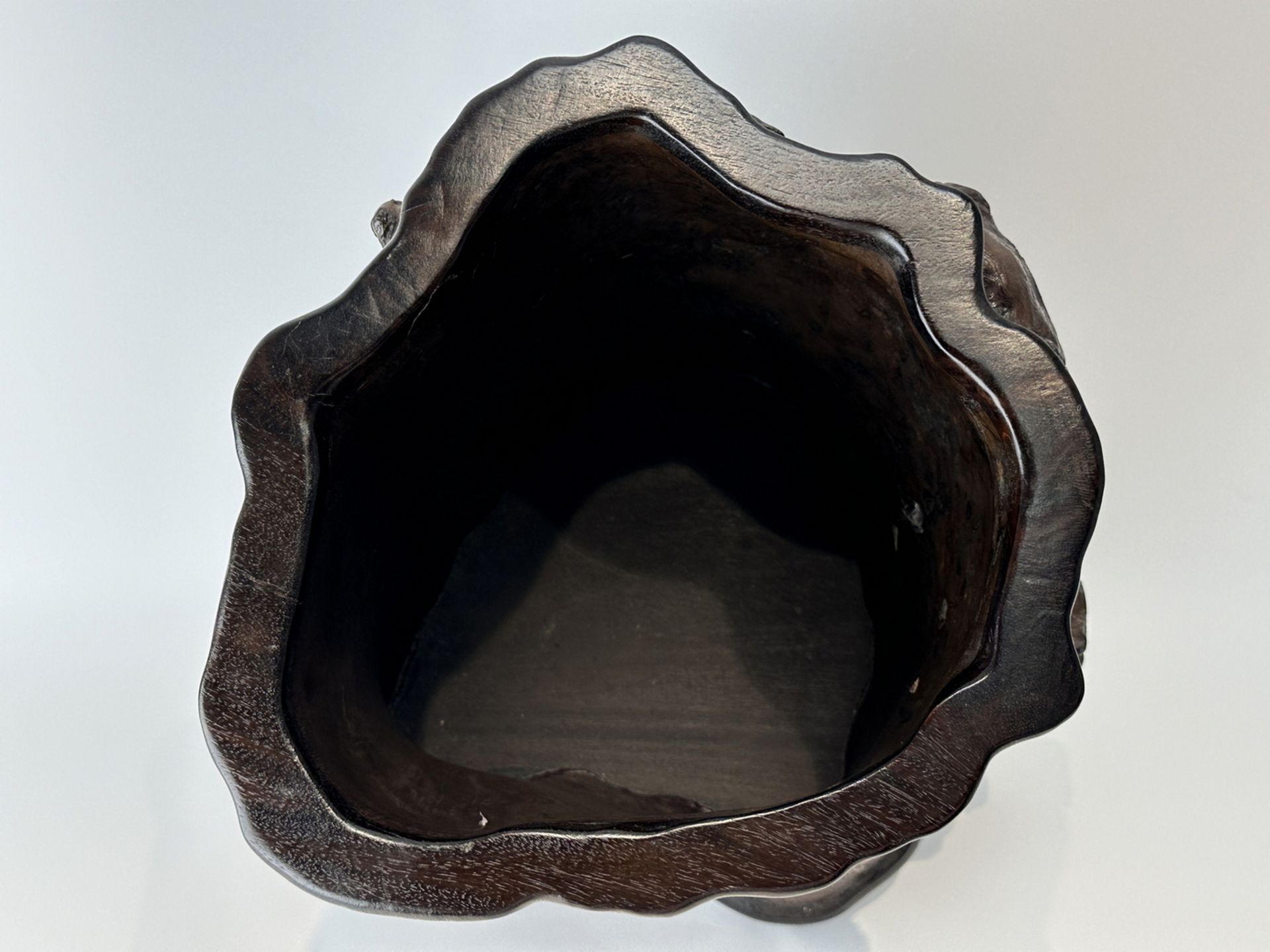 A wood brush pot, 16TH/17TH Century Pr.  - Image 3 of 8