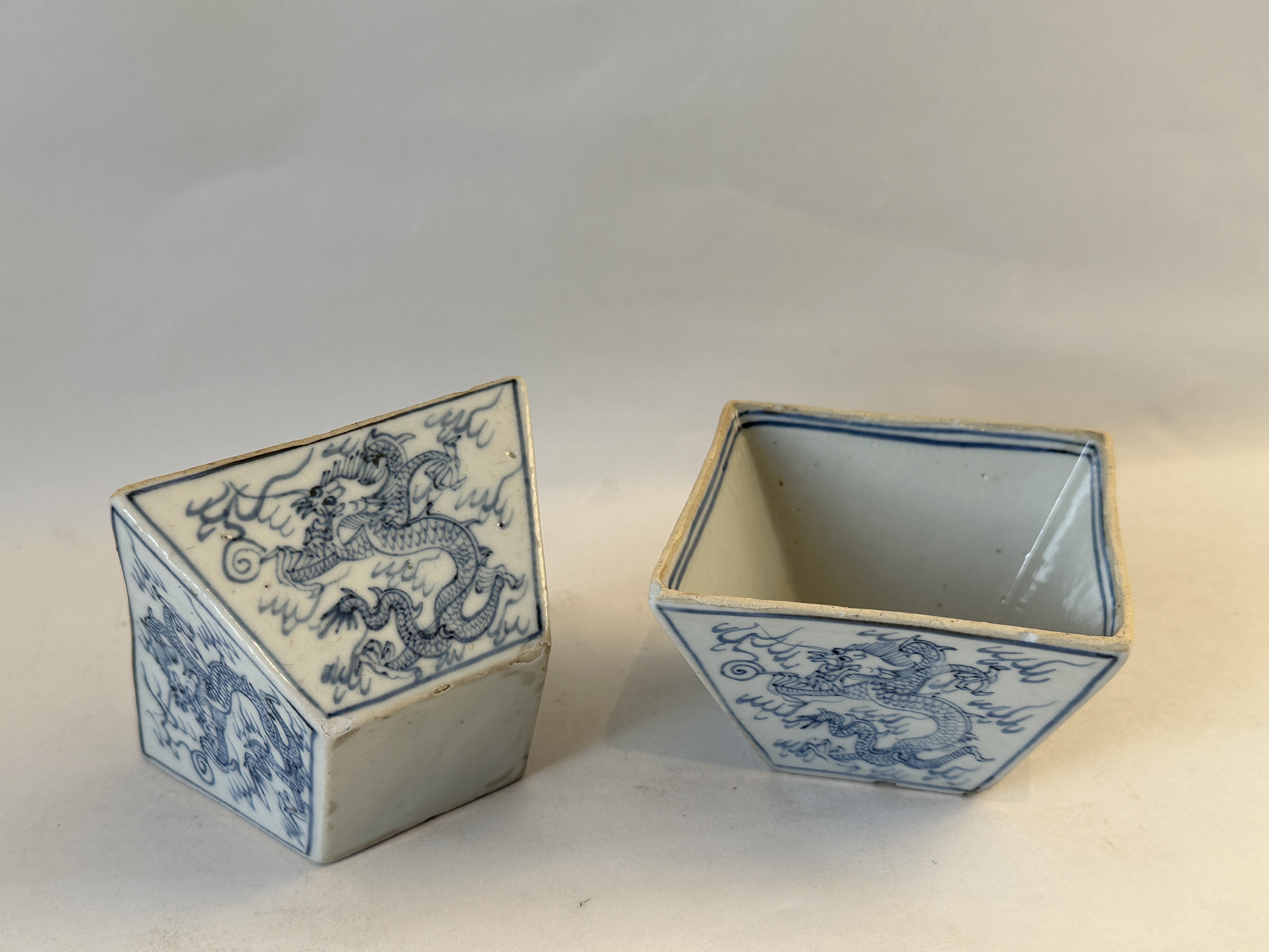 A Chinese blue&white cup, 17TH/18TH Century Pr. - Image 7 of 14