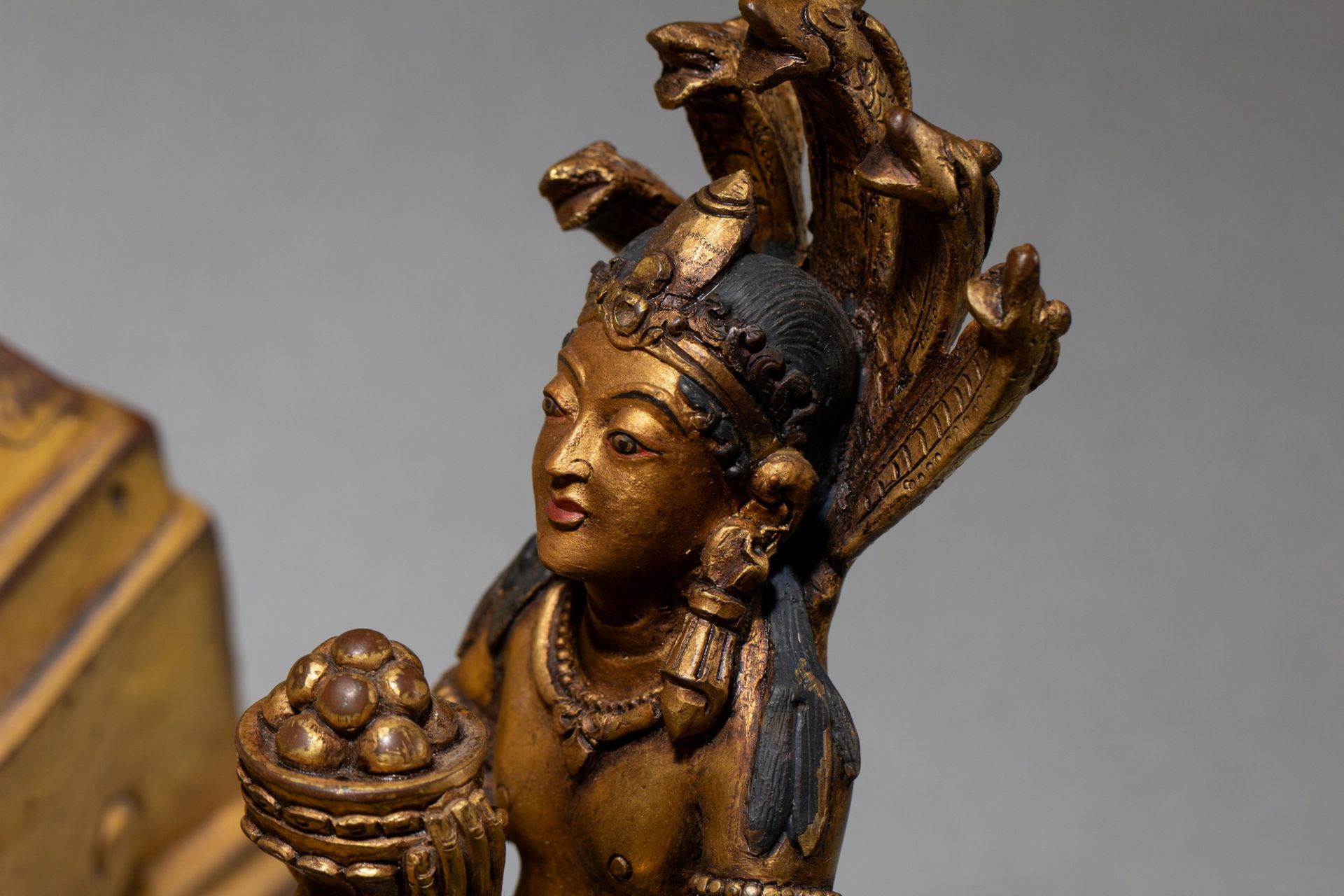 A Chinese bronze figure, 16TH/17TH Century Pr.Collection of NARA private gallary.  - Bild 8 aus 17