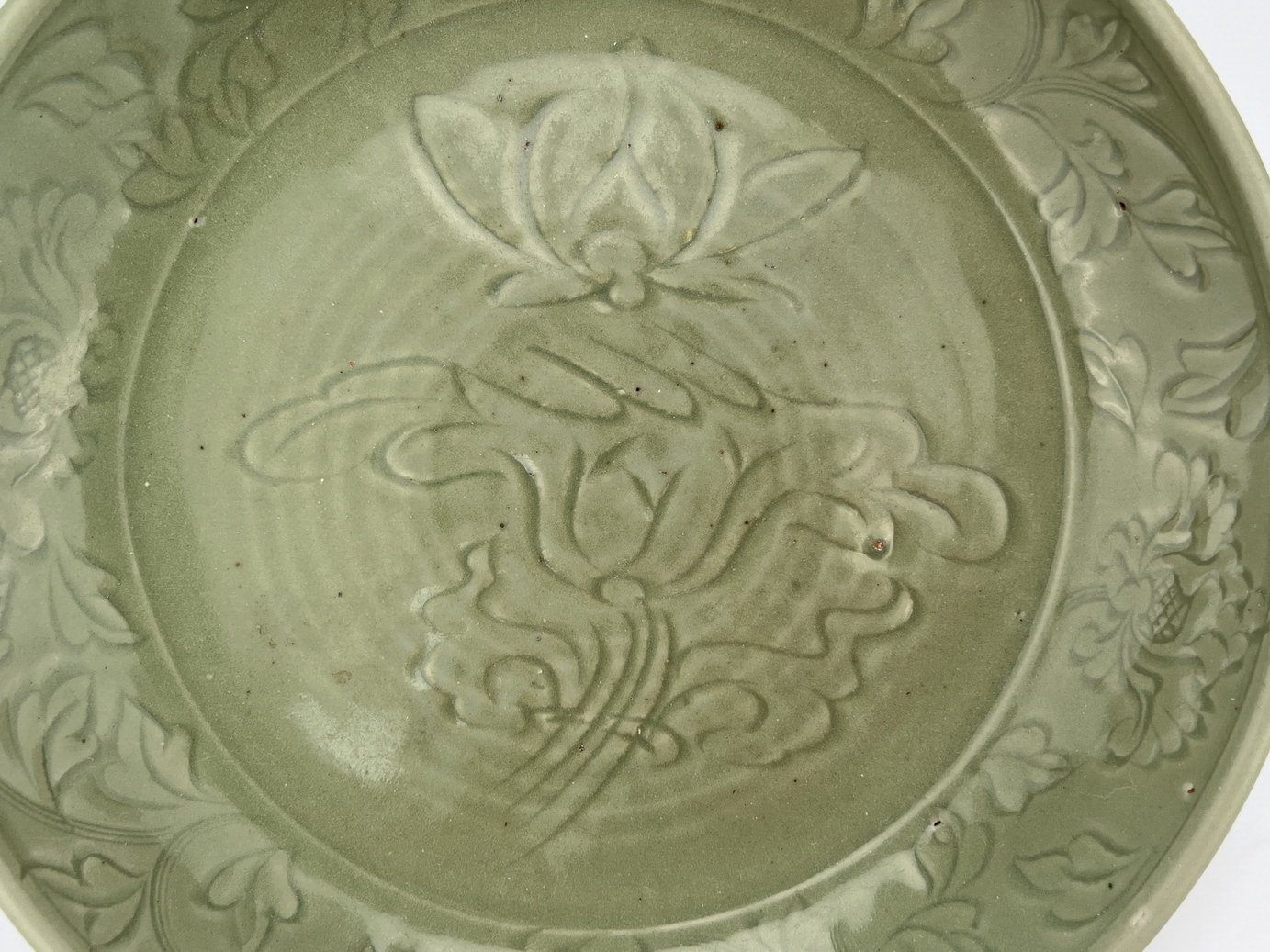 A Chinese celadon dish, 16TH/17TH Century Pr.  - Image 12 of 12