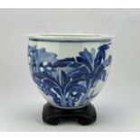 A Chinese Blue&White jar, 17TH/18TH Century Pr. 