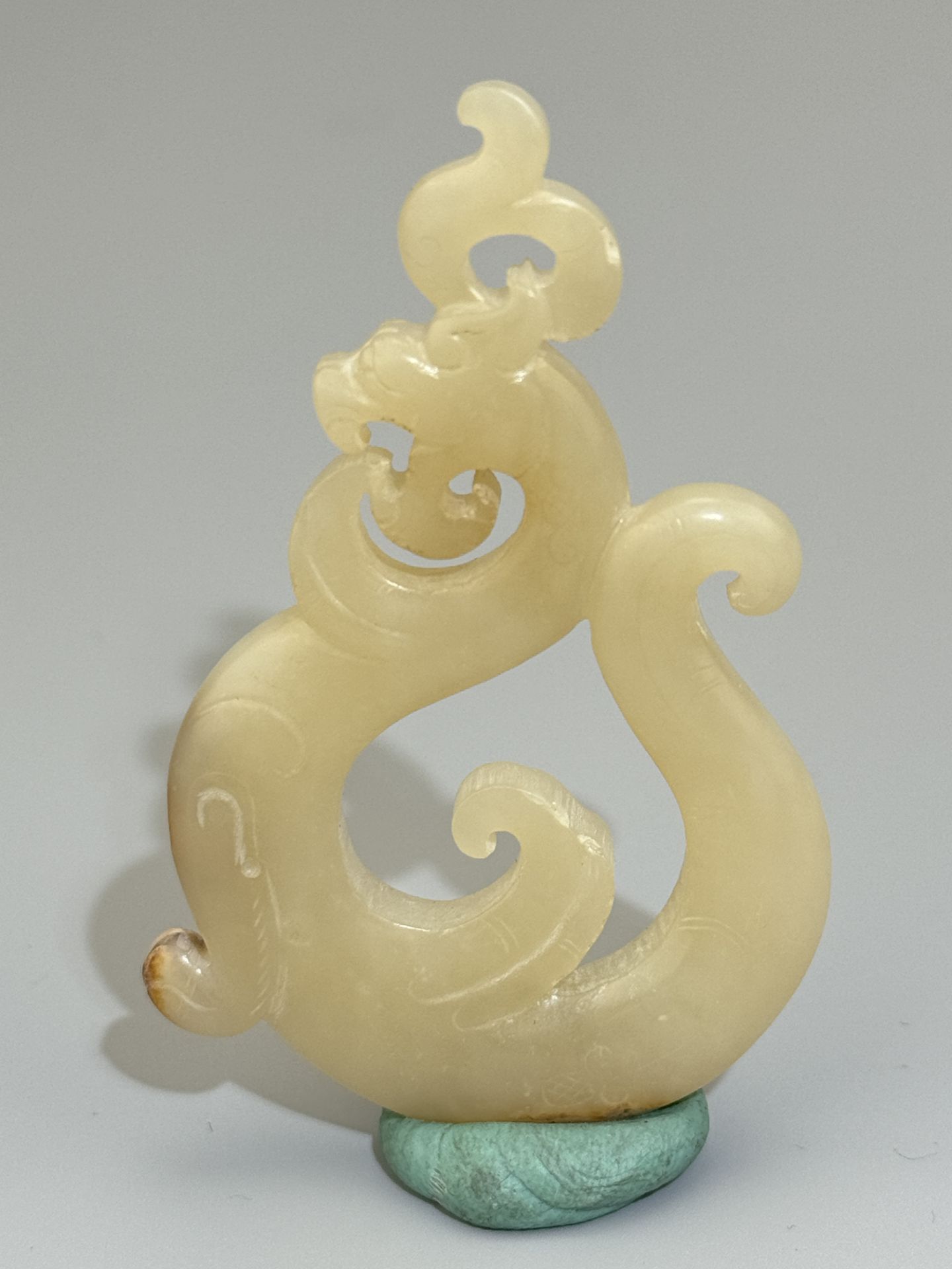 A Chinese jade ornament, 13TH/16TH Century Pr.Collection of NARA private gallary. - Bild 2 aus 6
