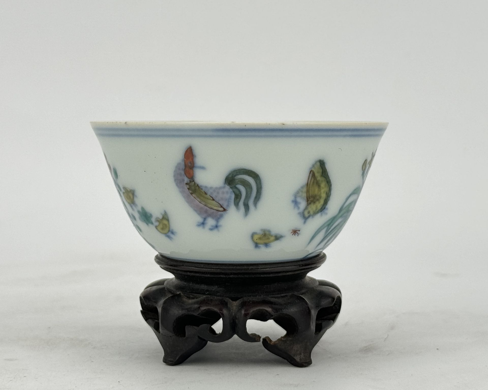 A Chinese DOUCAI cup, 17TH/18TH Century Pr. 