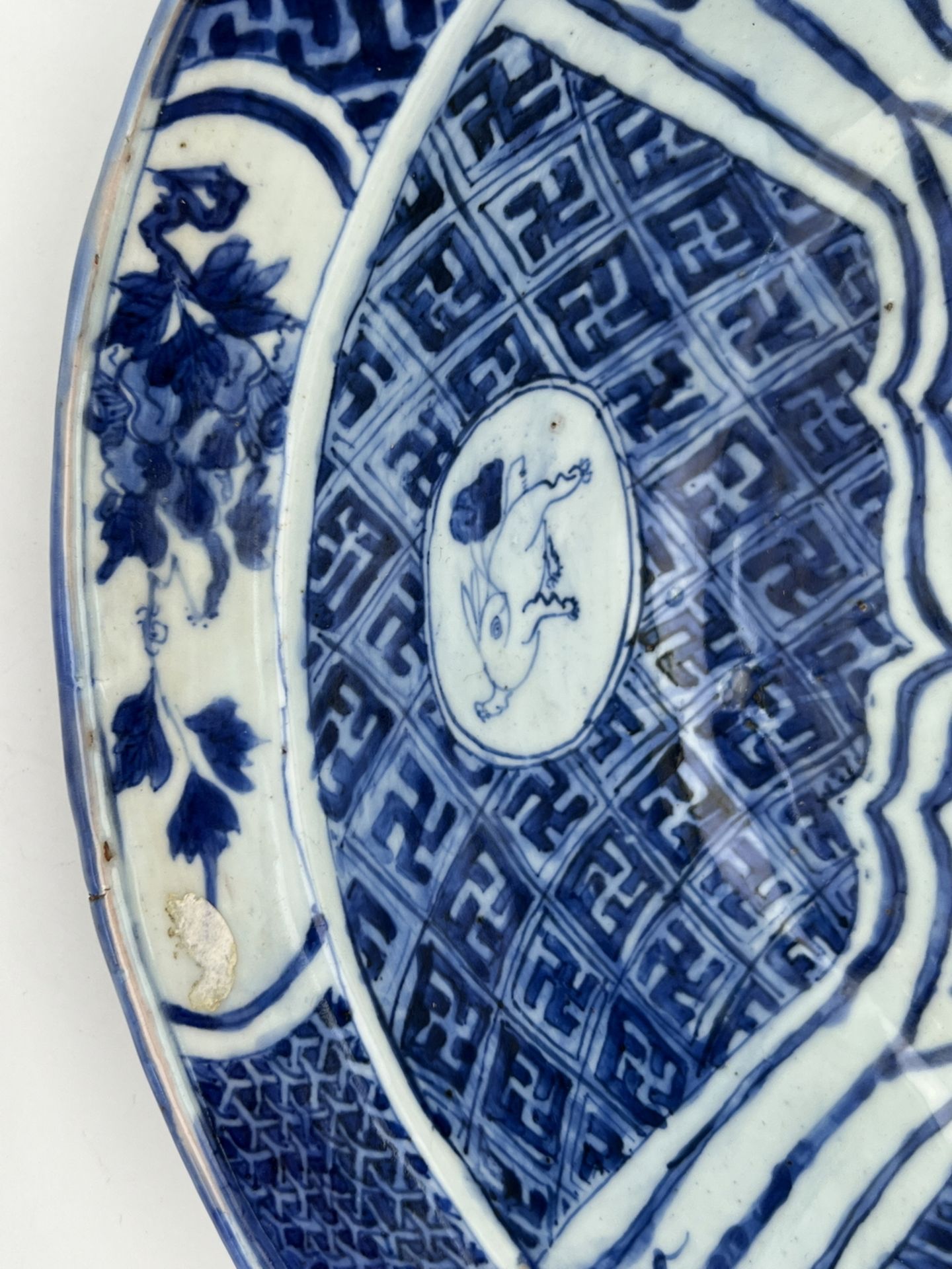 A Chinese Blue&White water pot, 17TH/18TH Century Pr.  - Image 10 of 14