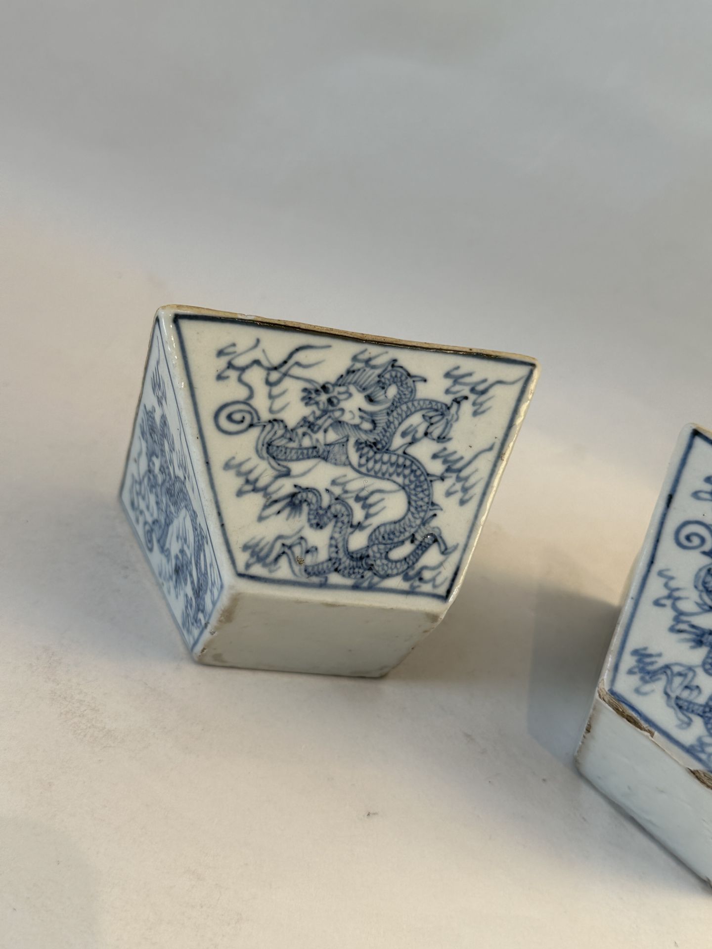 A Chinese blue&white cup, 17TH/18TH Century Pr. - Bild 3 aus 14