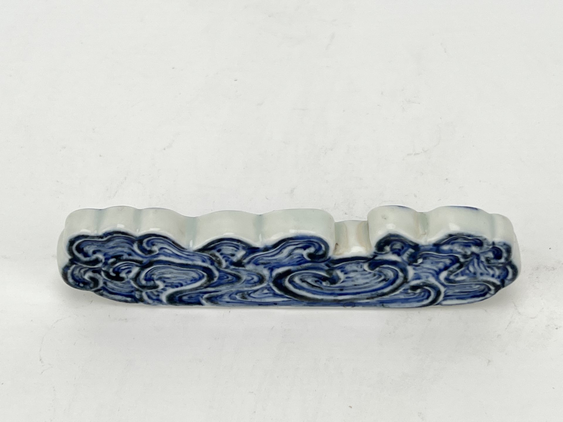 A Chinese Blue&White brushstand, 17TH/18TH Century Pr.  - Image 3 of 6