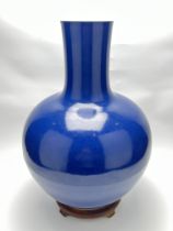 A very large Chinese blue ball vase, 18TH/19TH Century Pr.