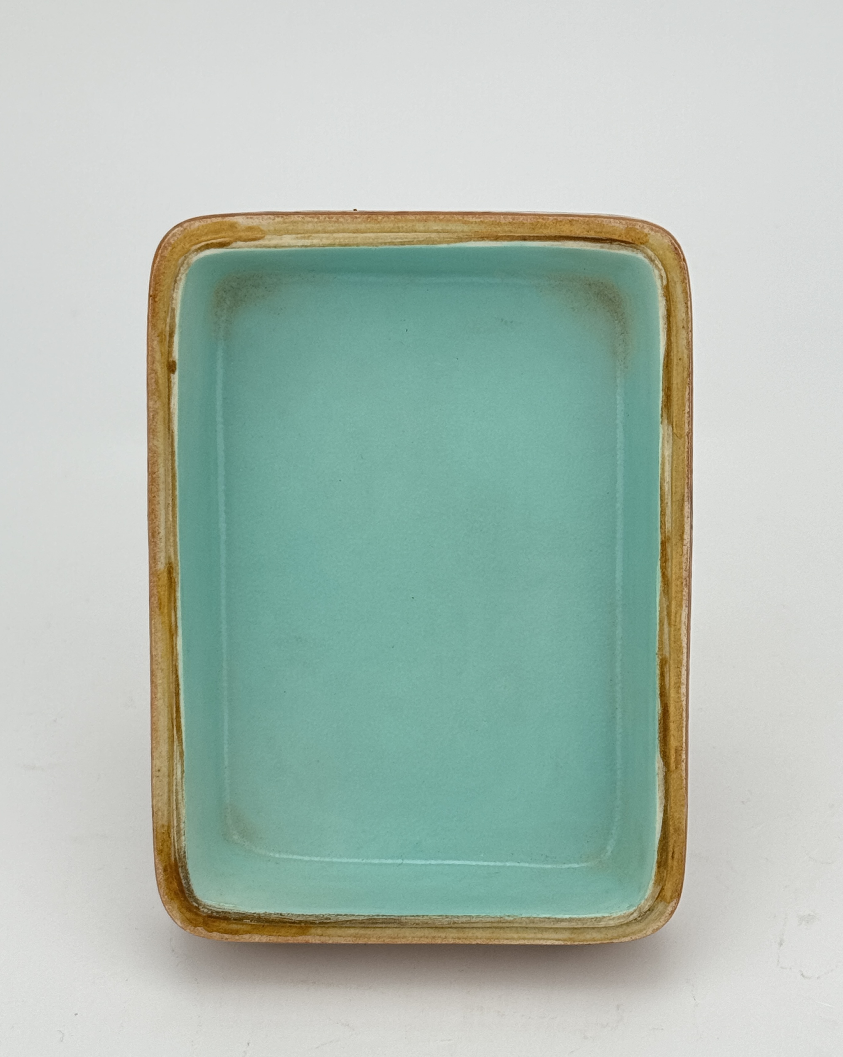 A Chinese rectangle Famille Rose brush pot, 17TH/18TH Century Pr.  - Image 4 of 6