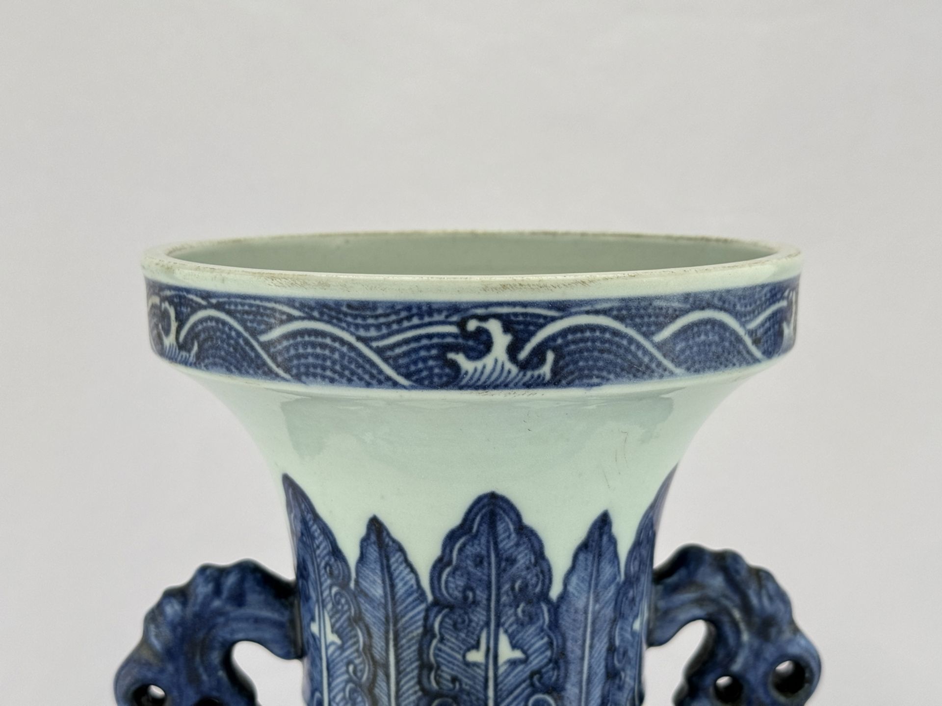 A Chinese Blue&White vase, 17TH/18TH Century Pr.  - Bild 3 aus 12