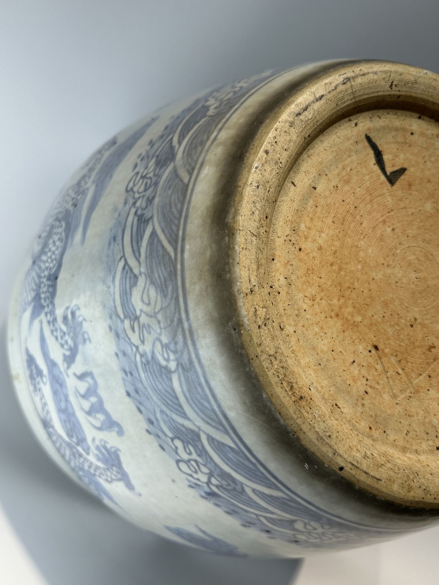 A Chinese Blue&White jar, 20TH Century. - Bild 9 aus 14