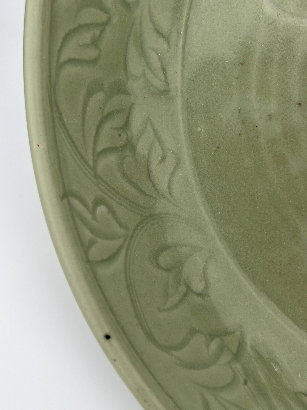 A Chinese celadon dish, 16TH/17TH Century Pr.  - Image 11 of 12