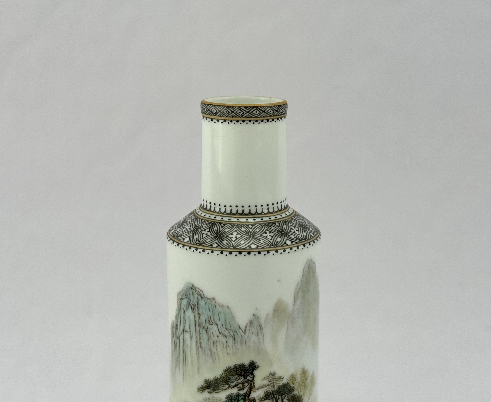 A Chinese porcelain vase, 19TH/20TH Century Pr.  - Image 5 of 7