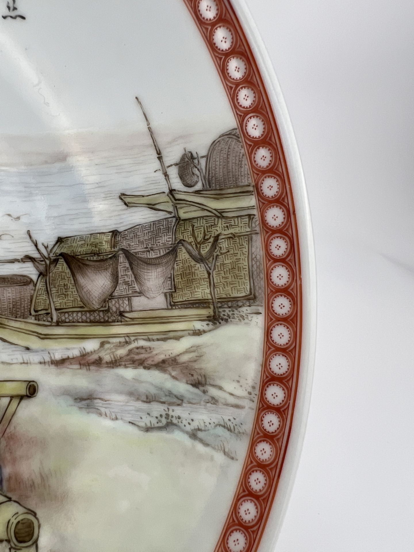 A Chinese Famille Rose dish, 20Th Century. - Image 6 of 10